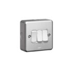 ليجراند - مفتاح ثلاثي سينرجي - 10 أمبير - خطين - 250 أمبير - Metalclad