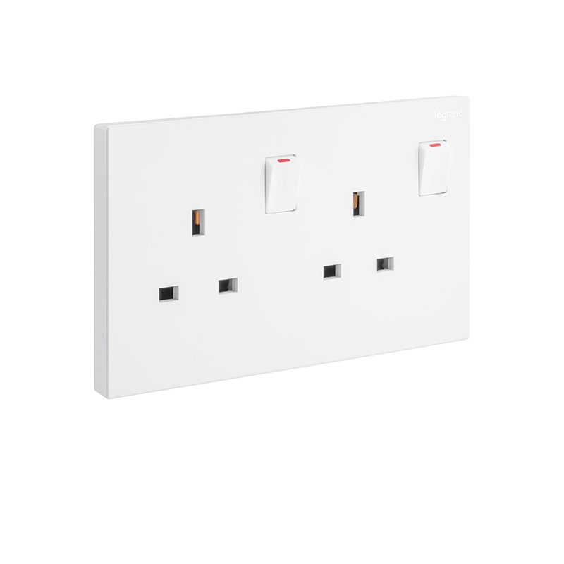 ليجراند - مقبس مزدوج Galion، BS، 2 موديول، مفتاح، 13A، 250V، White