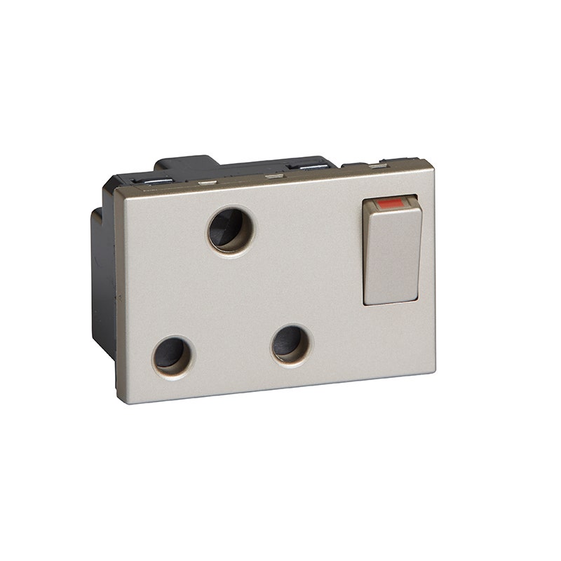 ليجراند مقبس arteor، bs، 15a 16a 250v، 2pe switched، 3 موديول، champagne