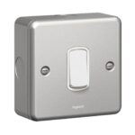 ⁦ليجراند - مفتاح مفرد سينرجي - 10 أمبير - 3 خط - وسط - 250 أمبير - Metalclad⁩ - الصورة ⁦2⁩